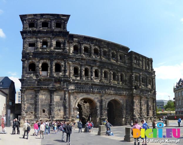 FZ017880-2 Porta Nigra in Trier